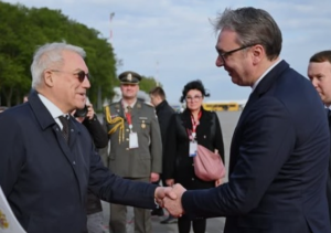 Vučićev dolazak u Moskvu HIT na internetu: Ko ga je dočekao na aerodromu?