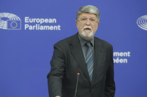“Posle odlaska Vučića u Moskvu biće veoma teško zagovarati napredak Srbije ka EU” – Kazap je Picula